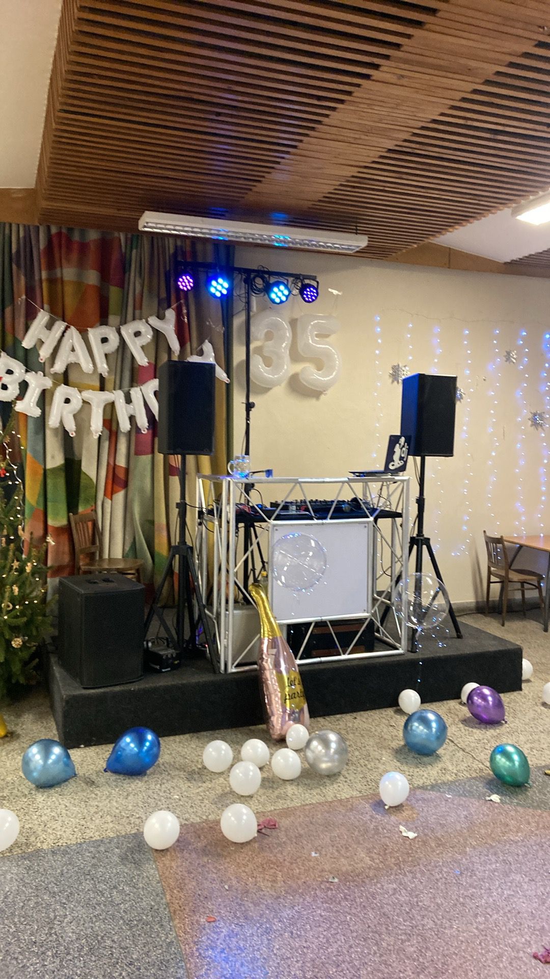 DJ